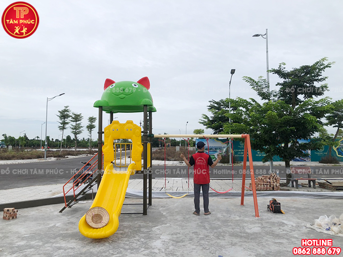 Bộ cầu trượt liên hoàn ngoài trời 1 khối kèm xích đu SC1-002