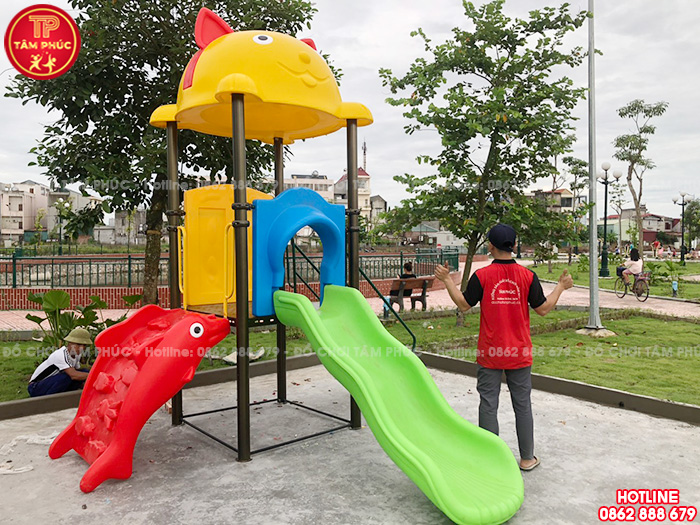 Cầu trượt liên hoàn ngoài trời máng đơn 1 khối mái Mèo SC1-003