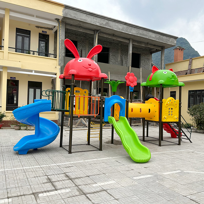 Cầu trượt liên hoàn ngoài trời 3 khối mái Thỏ Mèo ống chui SC1-014