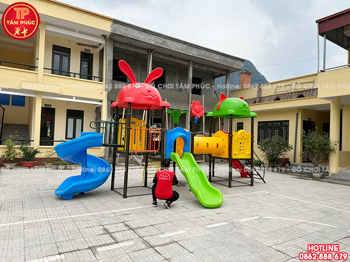 Cầu trượt liên hoàn ngoài trời 3 khối mái Thỏ Mèo ống chui SC1-014