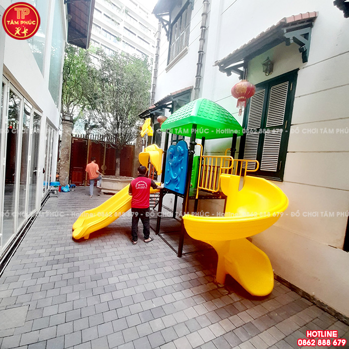 Cầu trượt liên hoàn ngoài trời 2 khối máng đôi xoắn SC1-024