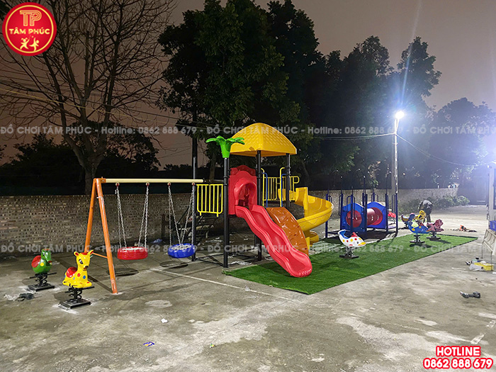 Cầu trượt liên hoàn ngoài trời 2 khối xích đu mái Quả Bí SC1-026
