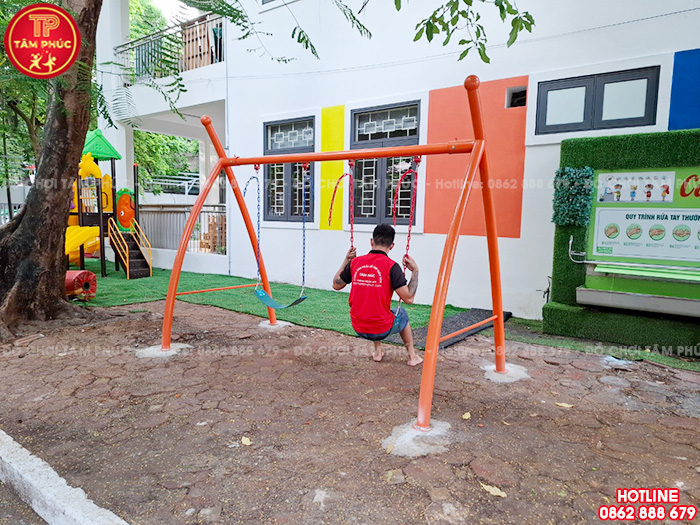 Xích đu ngoài trời cho bé 2 ghế khung chữ A cong SC4-006