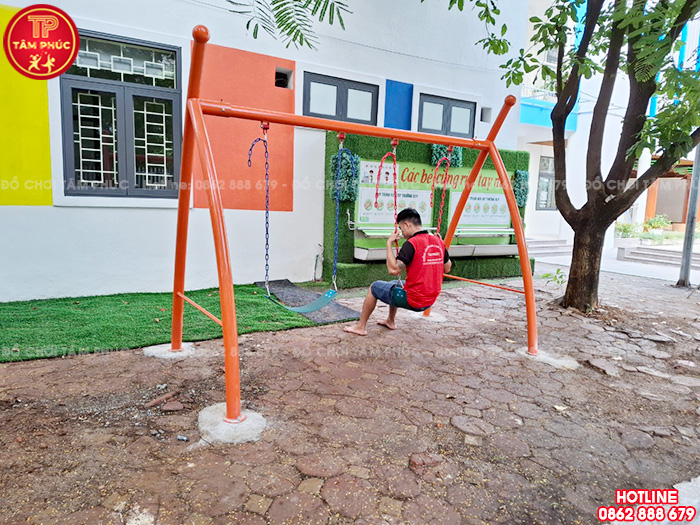 Xích đu ngoài trời cho bé 2 ghế khung chữ A cong SC4-006