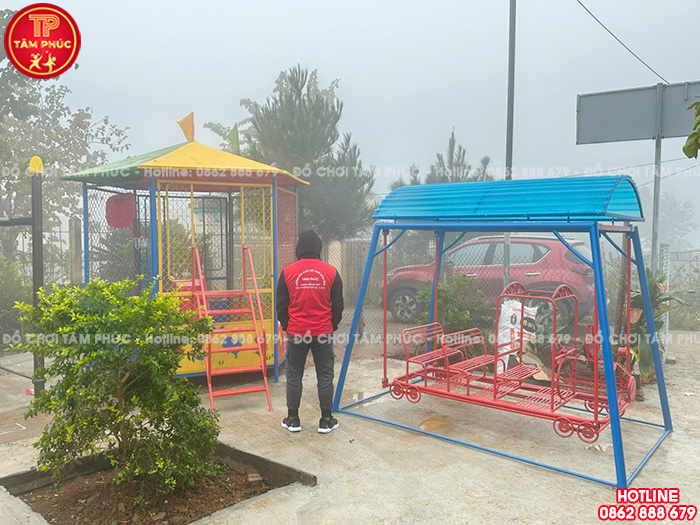 Xích đu tàu hoả sàn lắc ngoài trời cho bé SC4-012