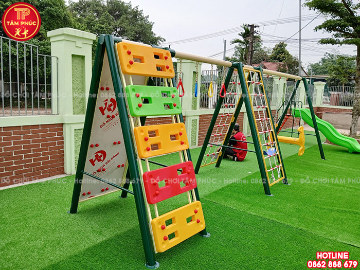 Xích đu cho bé kèm vách leo, xà đu tay, cầu trượt máng đơn SC4-017