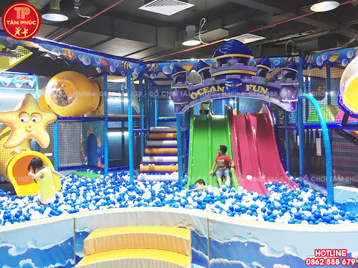 Thang leo 7 màu cho nhà liên hoàn trong nhà SC12-004