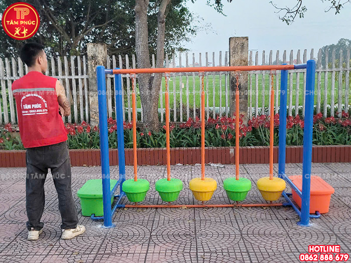 Cầu thăng bằng dao động quả lô cho bé mầm non SC7-011