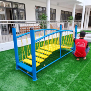 Cầu thăng bằng dao động dây xích cho bé mầm non SC7-012