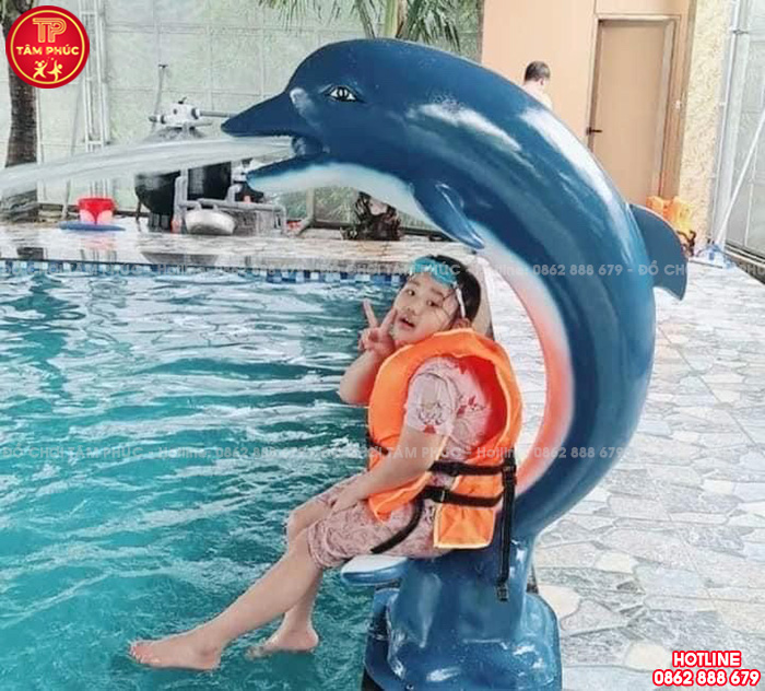 Con Cá Heo phun nước nhựa Composite cho bể bơi SC9-001