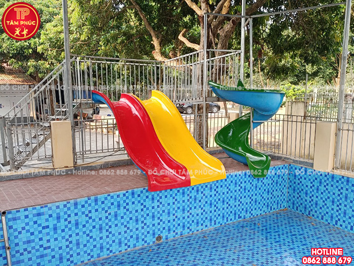 Cầu trượt bể bơi máng xoắn Composite cho bé SC9-010