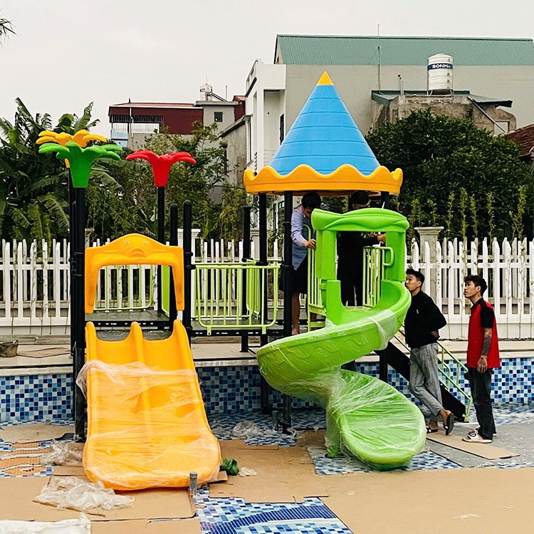 Cầu trượt liên hoàn trẻ em cho bể bơi mái lâu đài SC9-016