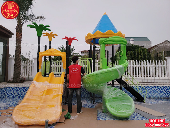 Cầu trượt liên hoàn trẻ em cho bể bơi mái lâu đài SC9-016