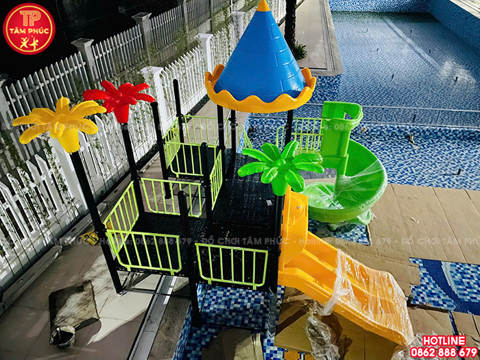 Cầu trượt liên hoàn trẻ em cho bể bơi mái lâu đài SC9-016