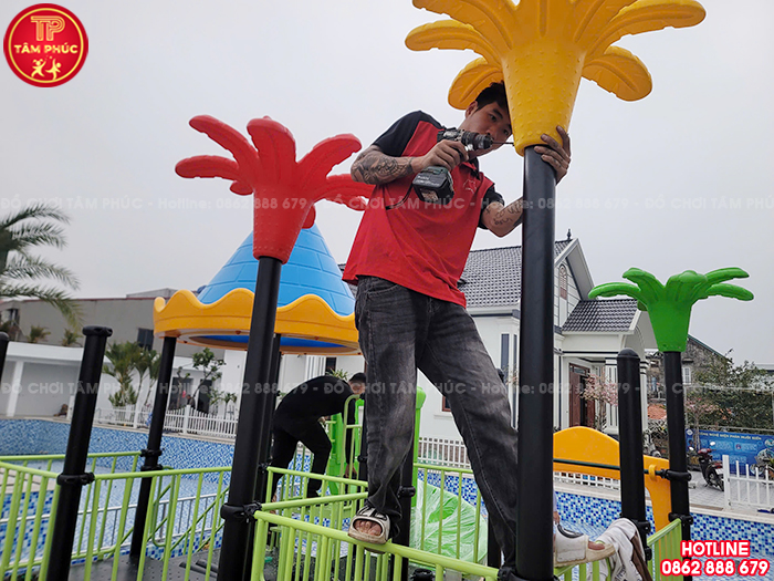 Cầu trượt liên hoàn trẻ em cho bể bơi mái lâu đài SC9-016