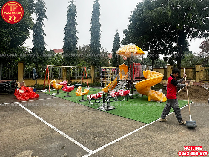 Công trình thi công lắp đặt sân chơi trẻ em ngoài trời tại nhà văn hóa ở tỉnh Thanh Hóa