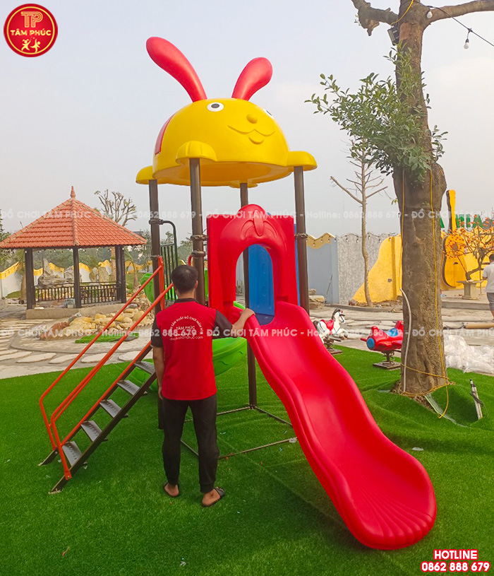 Thi công lắp đặt sân chơi trẻ em ngoài trời cho khu nghỉ dưỡng tại Ninh Bình