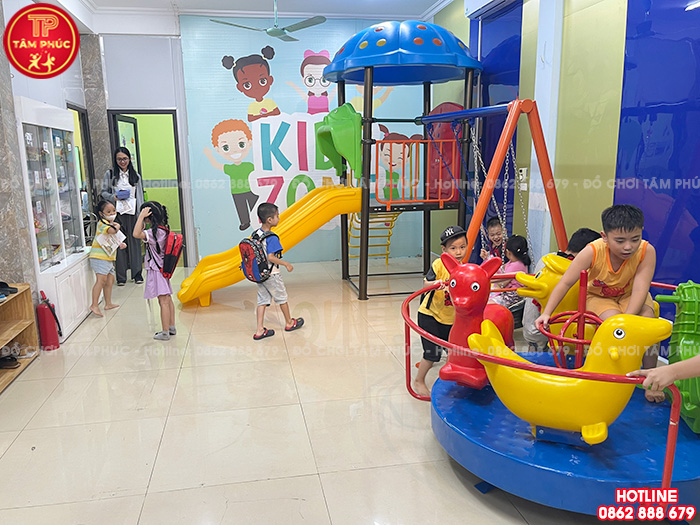Lắp đặt đồ chơi trẻ em cho trường mầm non tư thục tại Hà Nội