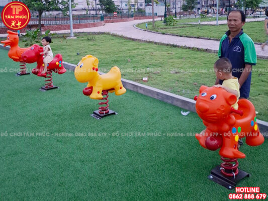 Công trình lắp đặt sân chơi ngoài trời trẻ em cho công viên tại Hưng Yên