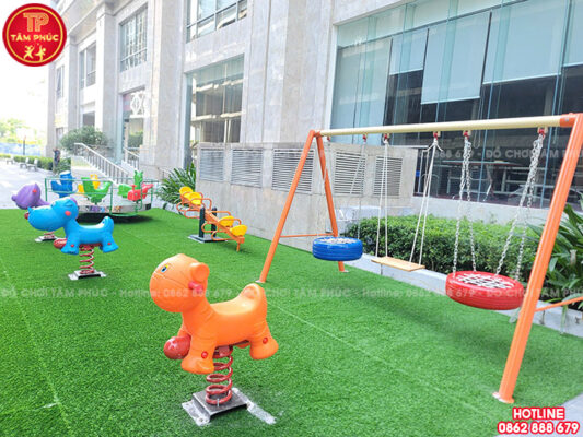 Lắp đặt sân chơi ngoài trời cho trẻ em tại sân chung cư tại tỉnh Vĩnh Phúc