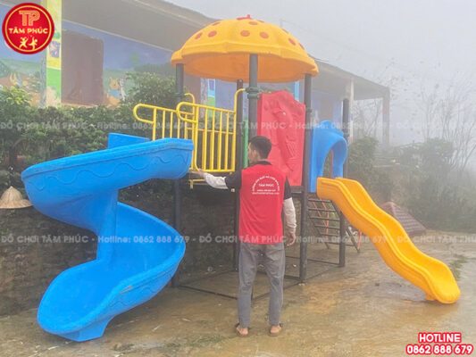 Lắp đặt đồ chơi ngoài trời cho trường mầm non tại tỉnh Yên Bái