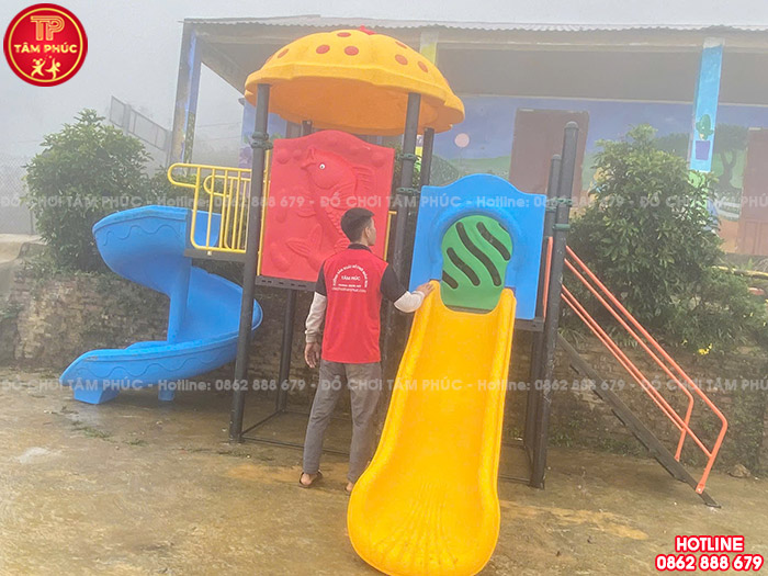 Lắp đặt đồ chơi ngoài trời cho trường mầm non tại tỉnh Yên Bái